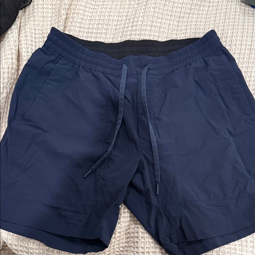 Lululemon Men’s Bowline Shorts - Blue XL 8 inch inseam